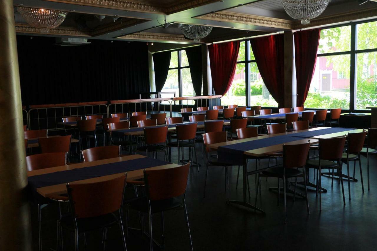 Huittisten Seurahuone Hotel Huittinen Екстериор снимка