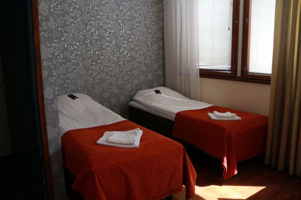 Huittisten Seurahuone Hotel Huittinen Екстериор снимка